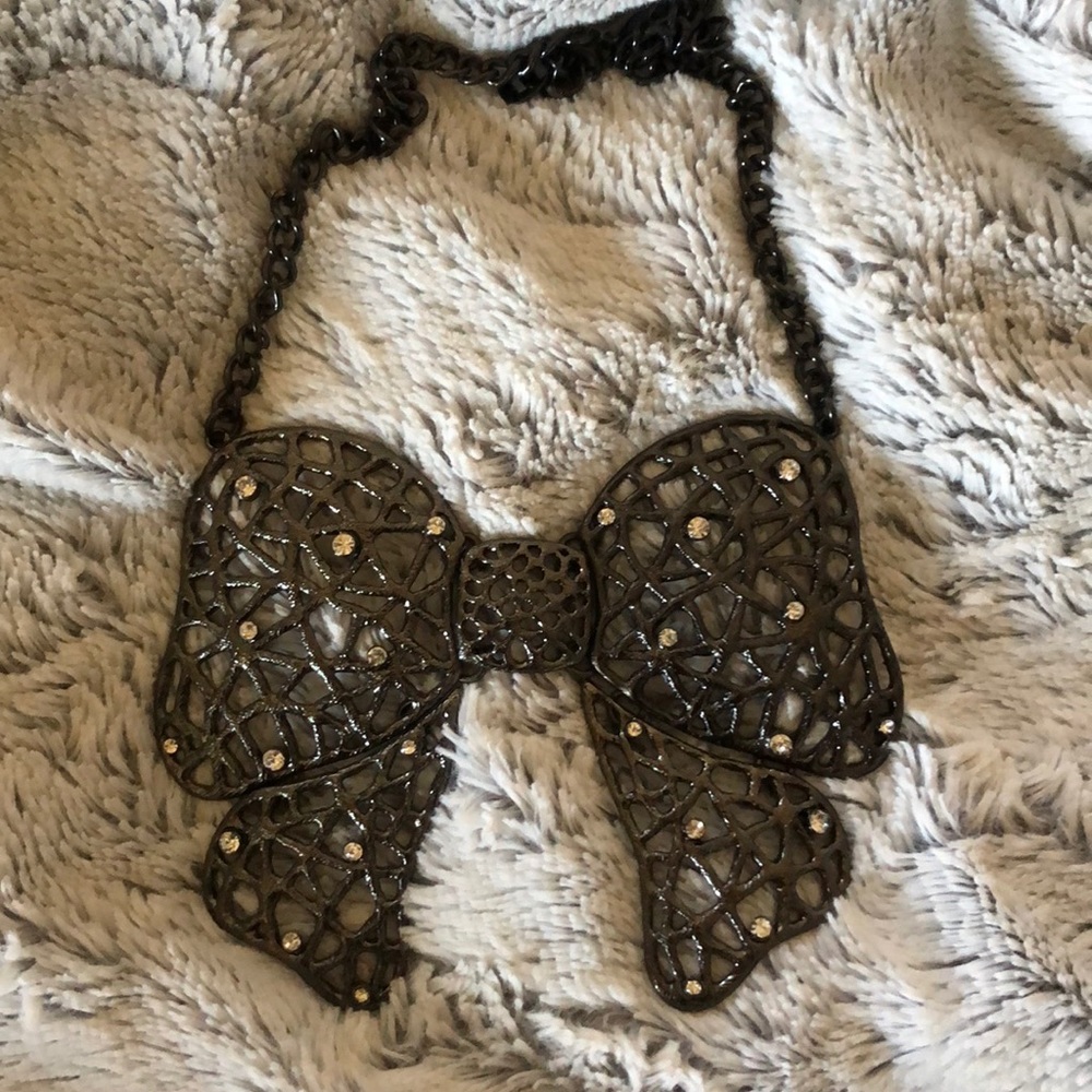 Better fly necklace